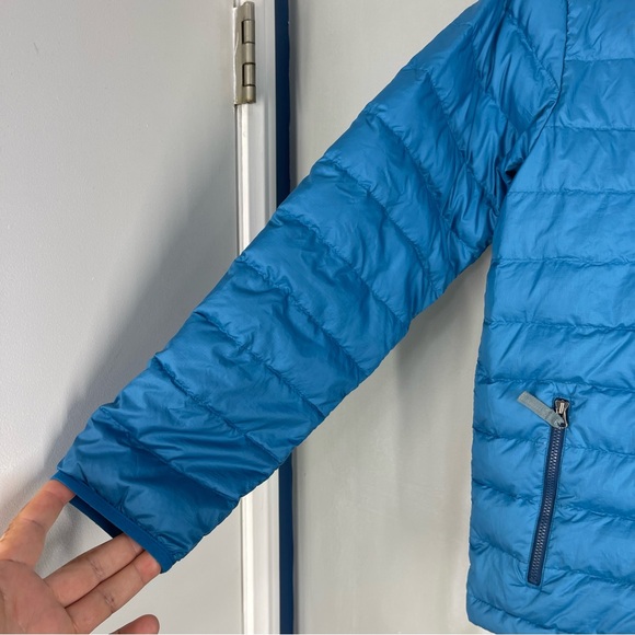 Patagonia Boys Down Sweater jacket, size L (14) Blue color . - Picture 2 of 11